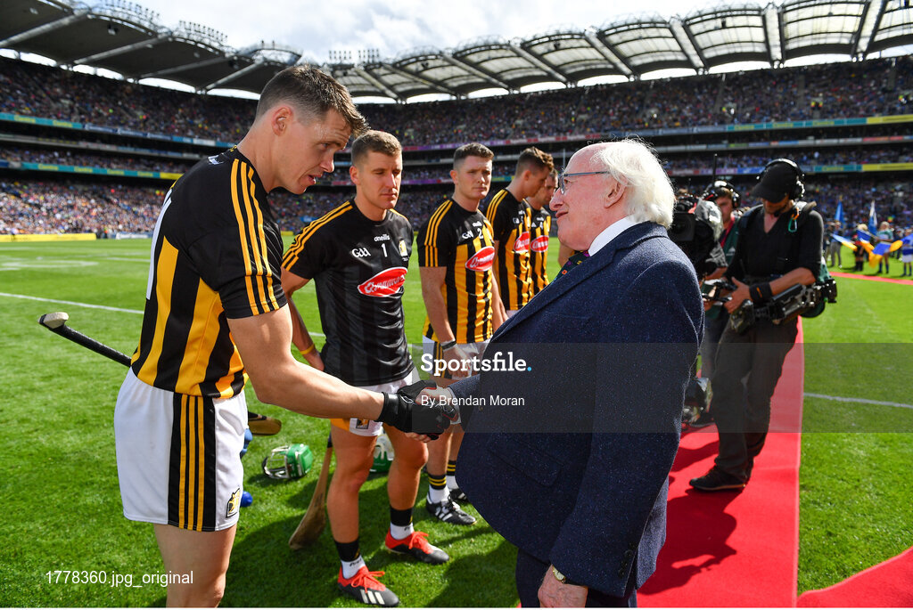 18 August 2019; President of Ireland Michael D. Higgins shakes hands with TJ Reid of Kilkenny during the GAA Hurling All-Ireland Senior Championship Final match between Kilkenny and Tipperary at Croke Park in Dublin. Photo by Brendan Moran/Sportsfile