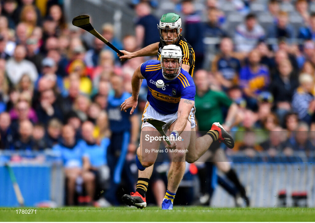 18 August 2019; Padraic Maher of Tipperary in action against Paddy Deegan of Kilkenny during the GAA Hurling All-Ireland Senior Championship Final match between Kilkenny and Tipperary at Croke Park in Dublin. Photo by Piaras Ó Mídheach/Sportsfile