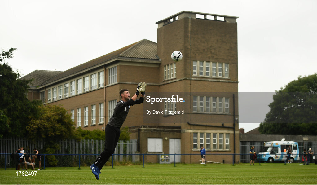 25 August 2019; Michael Quinn of Crumlin United warms up ahead of the Extra.ie FAI Cup Second Round match between Crumlin United and Lucan United at CBS Captain's Road in Crumlin, Dublin. Photo by David Fitzgerald/Sportsfile