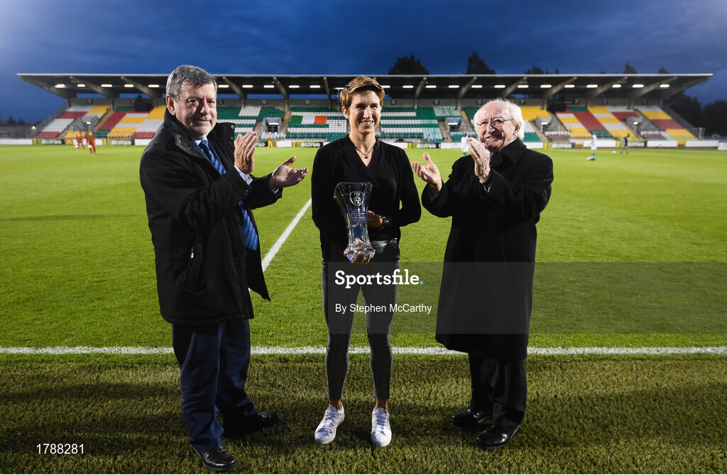 3 September 2019; President of Ireland Michael D. Higgins, right, and FAI President Donal Conway, left, make a presentation to referee Michelle O'Neill at half-time of the UEFA Women's 2021 European Championships Qualifier - Group I match between Republic of Ireland and Montenegro at Tallaght Stadium in Dublin. Photo by Stephen McCarthy/Sportsfile