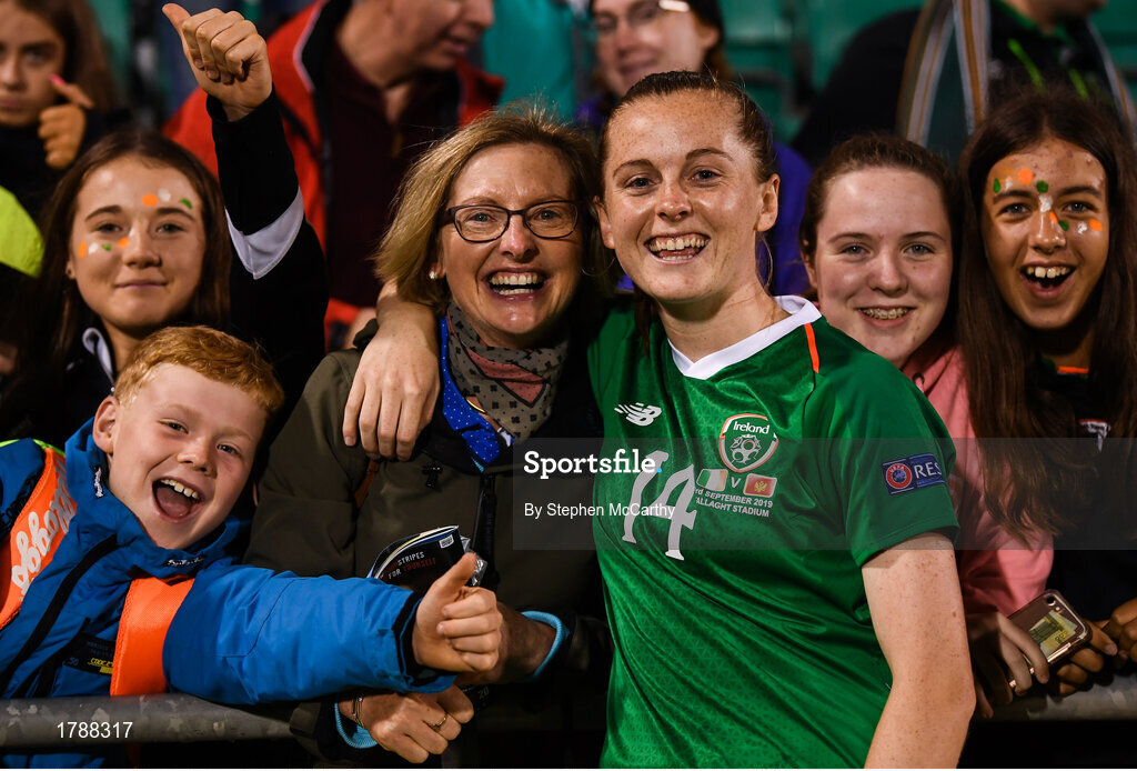 3 September 2019; Claire Walsh of Republic of Ireland with her mother, Joan, following the UEFA Women's 2021 European Championships Qualifier - Group I match between Republic of Ireland and Montenegro at Tallaght Stadium in Dublin. Photo by Stephen McCarthy/Sportsfile