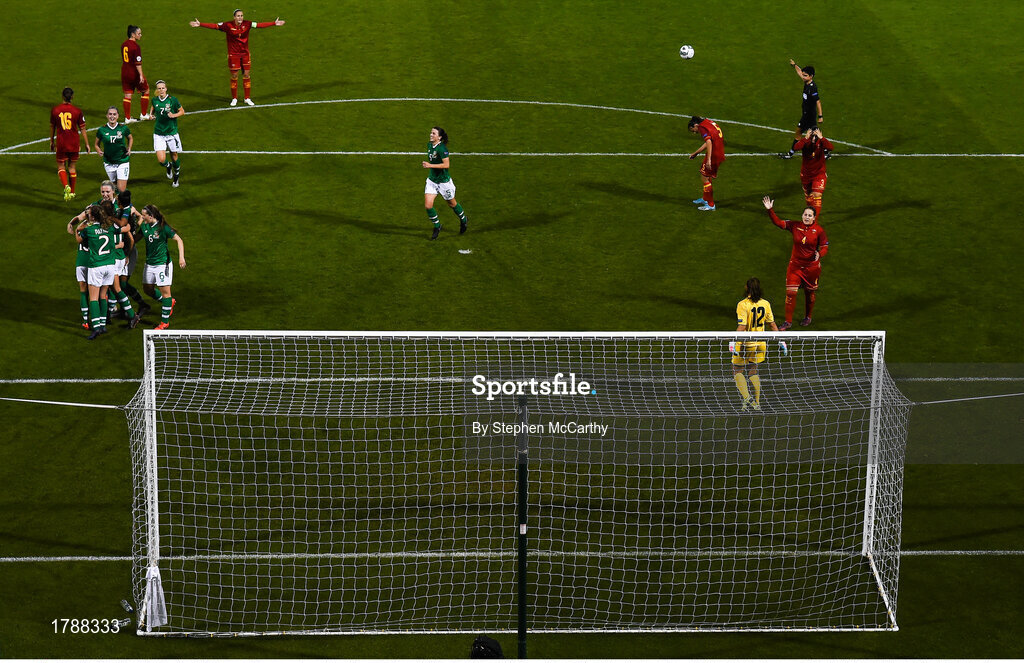 3 September 2019; Katie McCabe of Republic of Ireland celebrates with team-mates after scoring her side's second goal, a penalty, during the UEFA Women's 2021 European Championships Qualifier - Group I match between Republic of Ireland and Montenegro at Tallaght Stadium in Dublin. Photo by Stephen McCarthy/Sportsfile