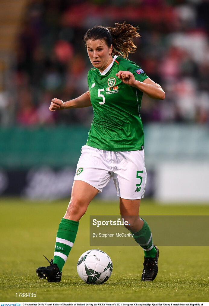 3 September 2019; Niamh Fahey of Republic of Ireland during the UEFA Women's 2021 European Championships Qualifier Group I match between Republic of Ireland and Montenegro at Tallaght Stadium in Dublin. Photo by Stephen McCarthy/Sportsfile