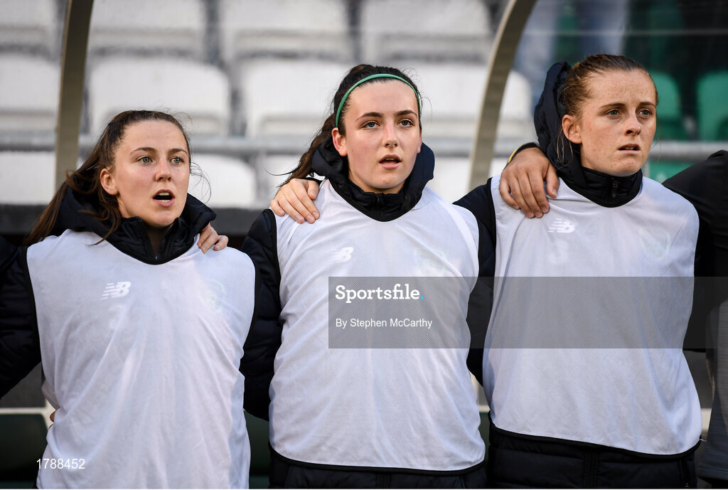 3 September 2019; Republic of Ireland players, from left, Eleanor Ryan-Doyle, Chloe Singleton and Claire Walsh during the UEFA Women's 2021 European Championships Qualifier Group I match between Republic of Ireland and Montenegro at Tallaght Stadium in Dublin. Photo by Stephen McCarthy/Sportsfile