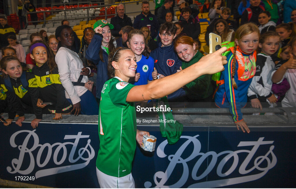 3 September 2019; Katie McCabe of Republic of Ireland with supporters following the UEFA Women's 2021 European Championships Qualifier Group I match between Republic of Ireland and Montenegro at Tallaght Stadium in Dublin. Photo by Stephen McCarthy/Sportsfile
