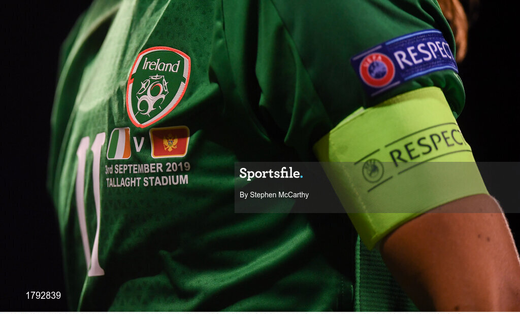 3 September 2019; The Republic of Ireland crest is seen on the jersey worn by Katie McCabe during the UEFA Women's 2021 European Championships Qualifier Group I match between Republic of Ireland and Montenegro at Tallaght Stadium in Dublin. Photo by Stephen McCarthy/Sportsfile