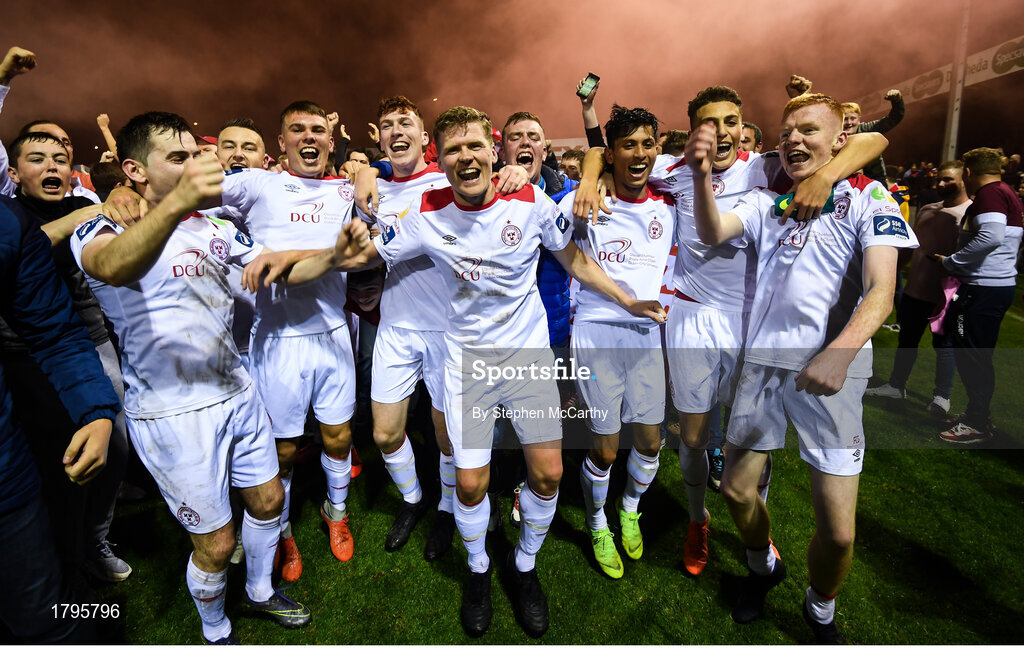 13 September 2019; Shelbourne players celebrate promotion to the SSE Airtricity League Premier Division following the SSE Airtricity League First Division match between Drogheda United and Shelbourne at United Park in Drogheda, Louth. Photo by Stephen McCarthy/Sportsfile