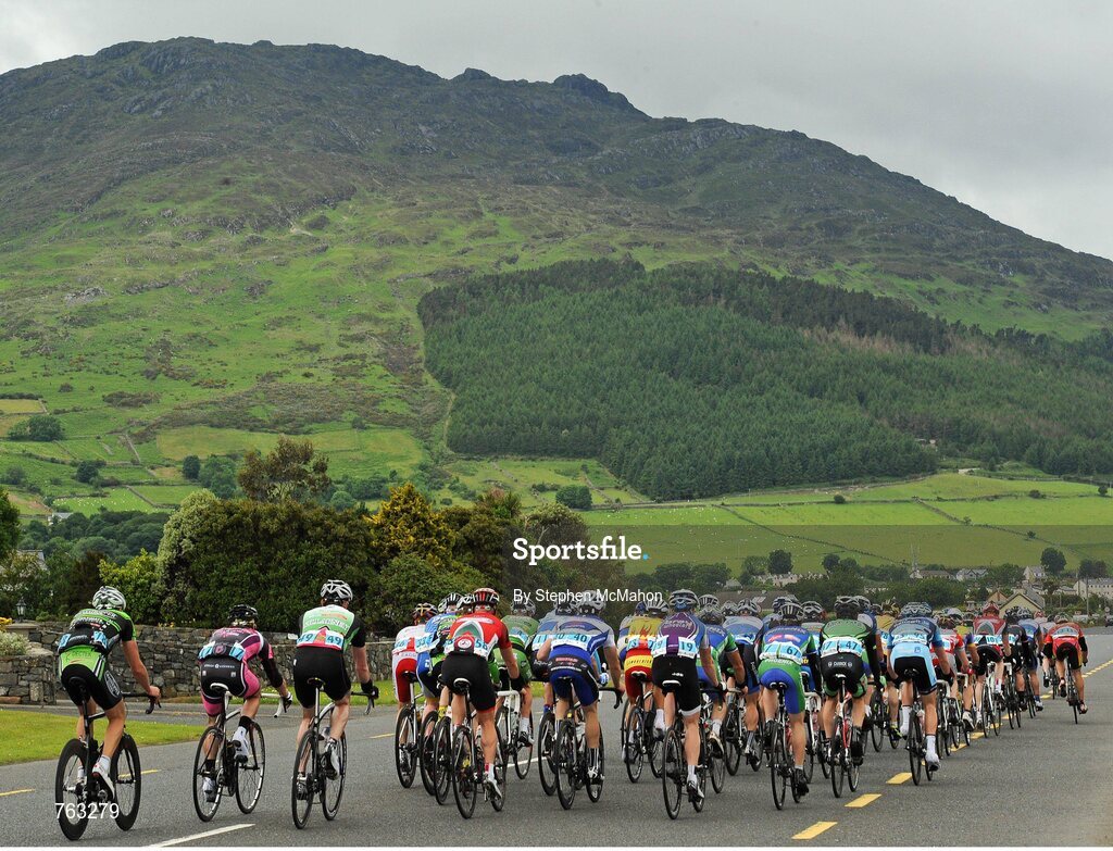 23 June 2013; A general view of the peloton on the approach to Carlingford village during the Elite Men's National Road Race Championships. 2013 National Road Race Championships, Carlingford, Co. Louth. Picture credit: Stephen McMahon / SPORTSFILE