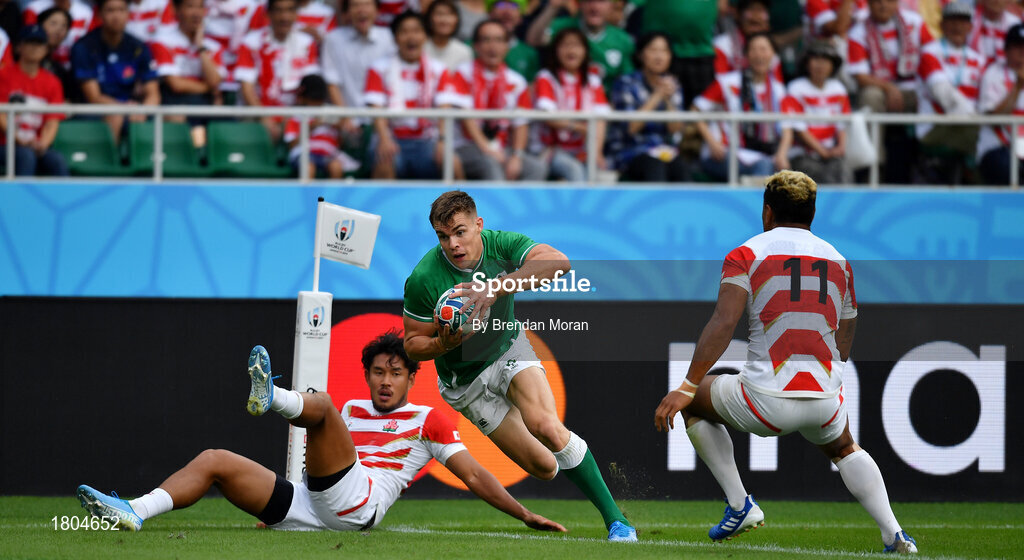 28 September 2019; Garry Ringrose of Ireland scores his side's first try during the 2019 Rugby World Cup Pool A match between Japan and Ireland at the Shizuoka Stadium Ecopa in Fukuroi, Shizuoka Prefecture, Japan. Photo by Brendan Moran/Sportsfile