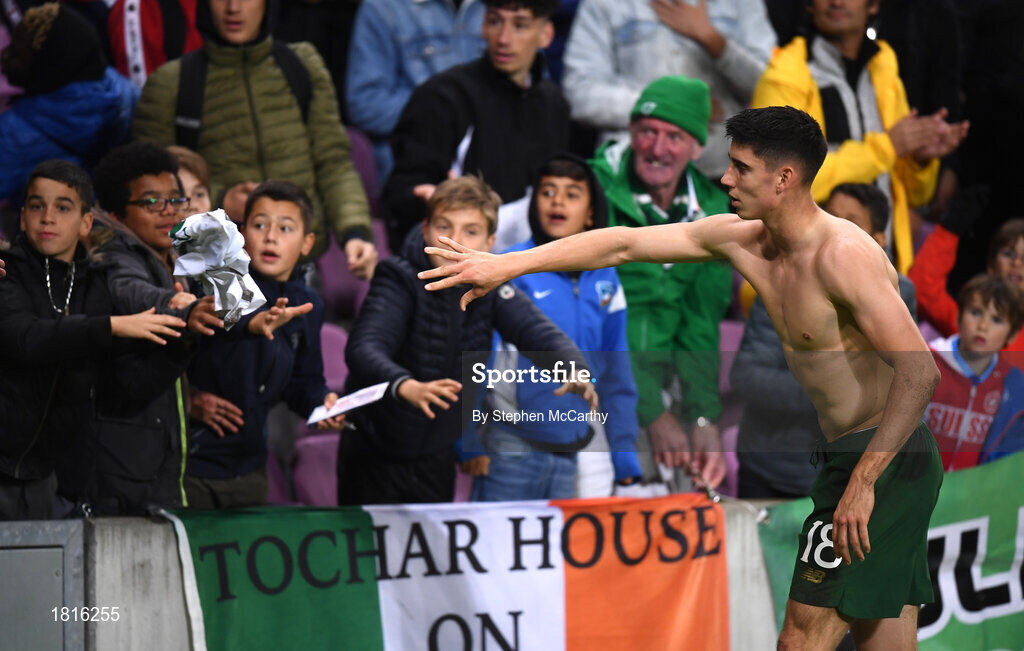 15 October 2019; Callum O'Dowda of Republic of Ireland throws his jersey into the crowd following the UEFA EURO2020 Qualifier match between Switzerland and Republic of Ireland at Stade de Genève in Geneva, Switzerland. Photo by Stephen McCarthy/Sportsfile