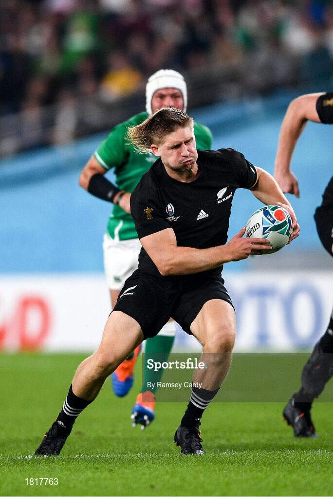 19 October 2019; Jack Goodhue of New Zealand makes a break during the 2019 Rugby World Cup Quarter-Final match between New Zealand and Ireland at the Tokyo Stadium in Chofu, Japan. Photo by Ramsey Cardy/Sportsfile