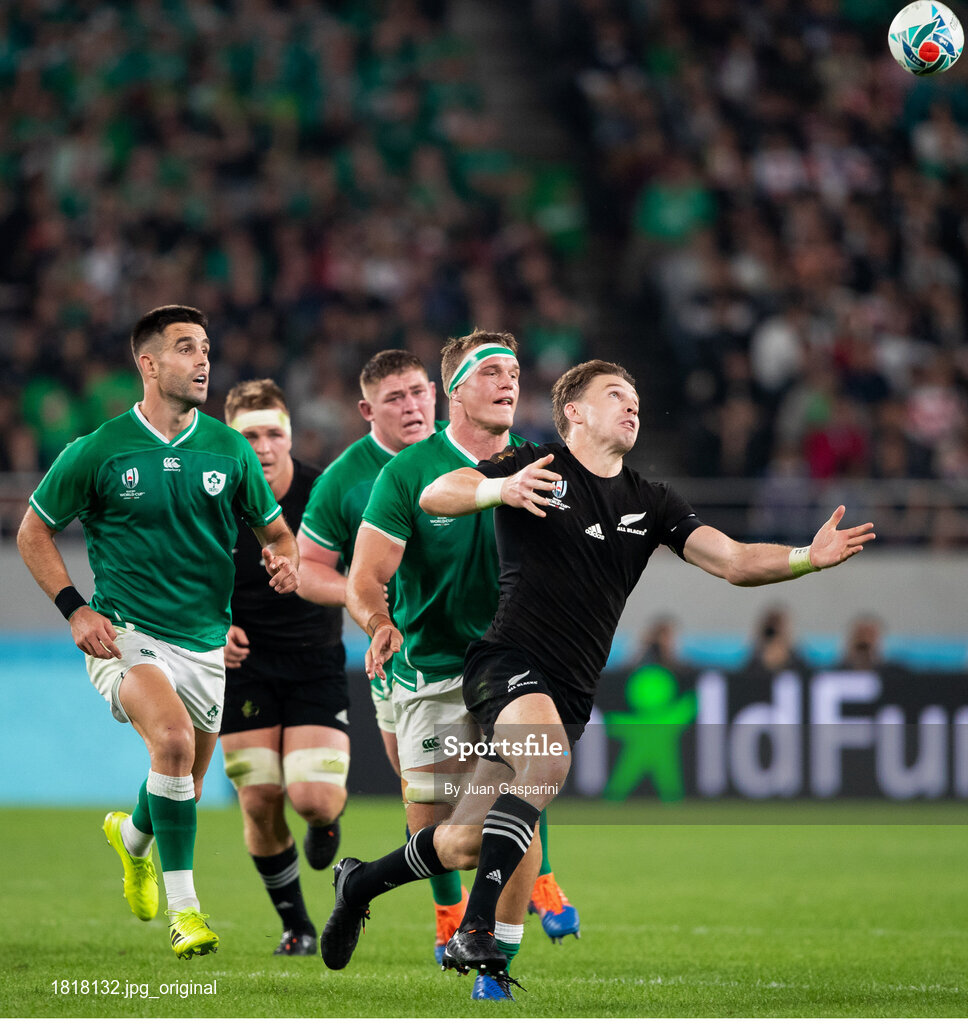 19 October 2019; Beauden Barrett of New Zealand during the 2019 Rugby World Cup Quarter-Final match between New Zealand and Ireland at the Tokyo Stadium in Chofu, Japan. Photo by Juan Gasparini/Sportsfile