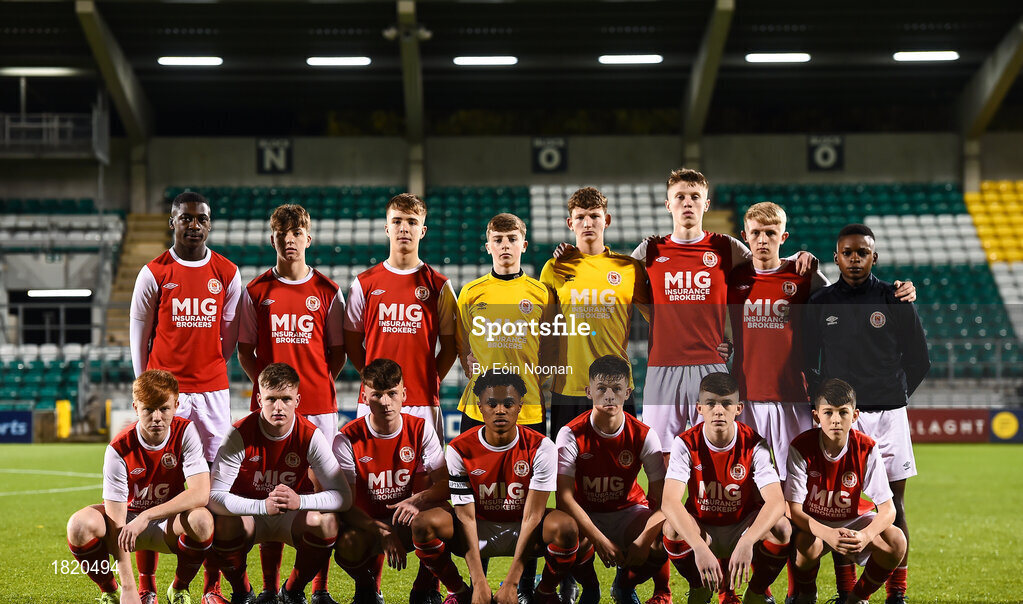 24 October 2019; St. Patrick's Athletic team prior to the SSE Airtricity Under-15 League Final match between Shamrock Rovers and St. Patrick's Athletic at Tallaght Stadium in Dublin. Photo by Eóin Noonan/Sportsfile