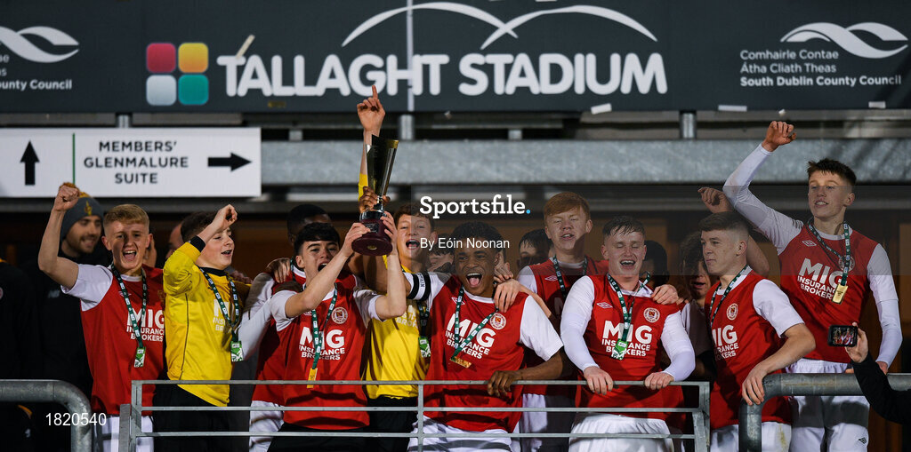 24 October 2019; St. Patrick's Athletic players Ben Quinn and Glory Nzingo lifting the cup following the SSE Airtricity Under-15 League Final match between Shamrock Rovers and St. Patrick's Athletic at Tallaght Stadium in Dublin. Photo by Eóin Noonan/Sportsfile