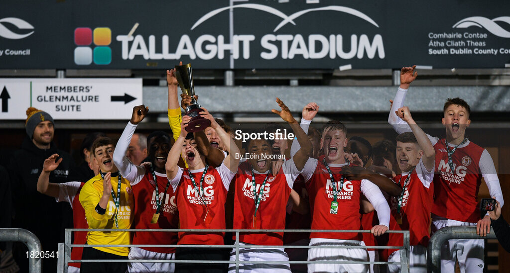 24 October 2019; St. Patrick's Athletic players Ben Quinn and Glory Nzingo lifting the cup following the SSE Airtricity Under-15 League Final match between Shamrock Rovers and St. Patrick's Athletic at Tallaght Stadium in Dublin. Photo by Eóin Noonan/Sportsfile