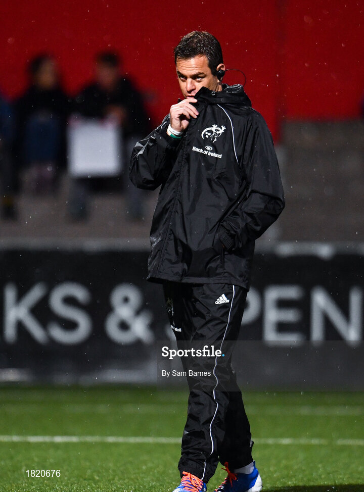 25 October 2019; Munster head coach Johann van Graan ahead of the Guinness PRO14 Round 4 match between Munster and Ospreys at Irish Independent Park in Cork. Photo by Sam Barnes/Sportsfile