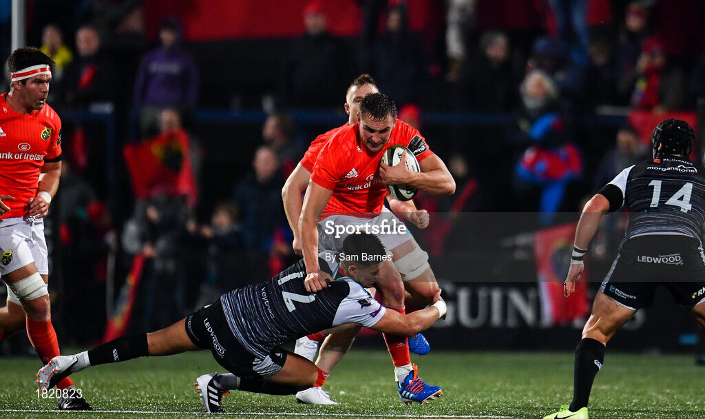 25 October 2019; Tommy O'Donnell of Munster is tackled by Tiaan Thomas-Wheeler of Ospreys during the Guinness PRO14 Round 4 match between Munster and Ospreys at Irish Independent Park in Cork. Photo by Sam Barnes/Sportsfile