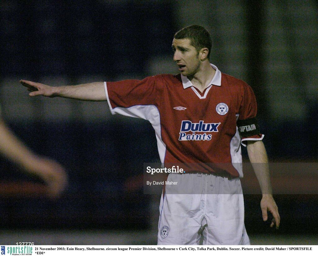 21 November 2003; Eoin Heary, Shelbourne. eircom league Premier Division, Shelbourne v Cork City, Tolka Park, Dublin. Soccer. Picture credit; David Maher / SPORTSFILE *EDI*