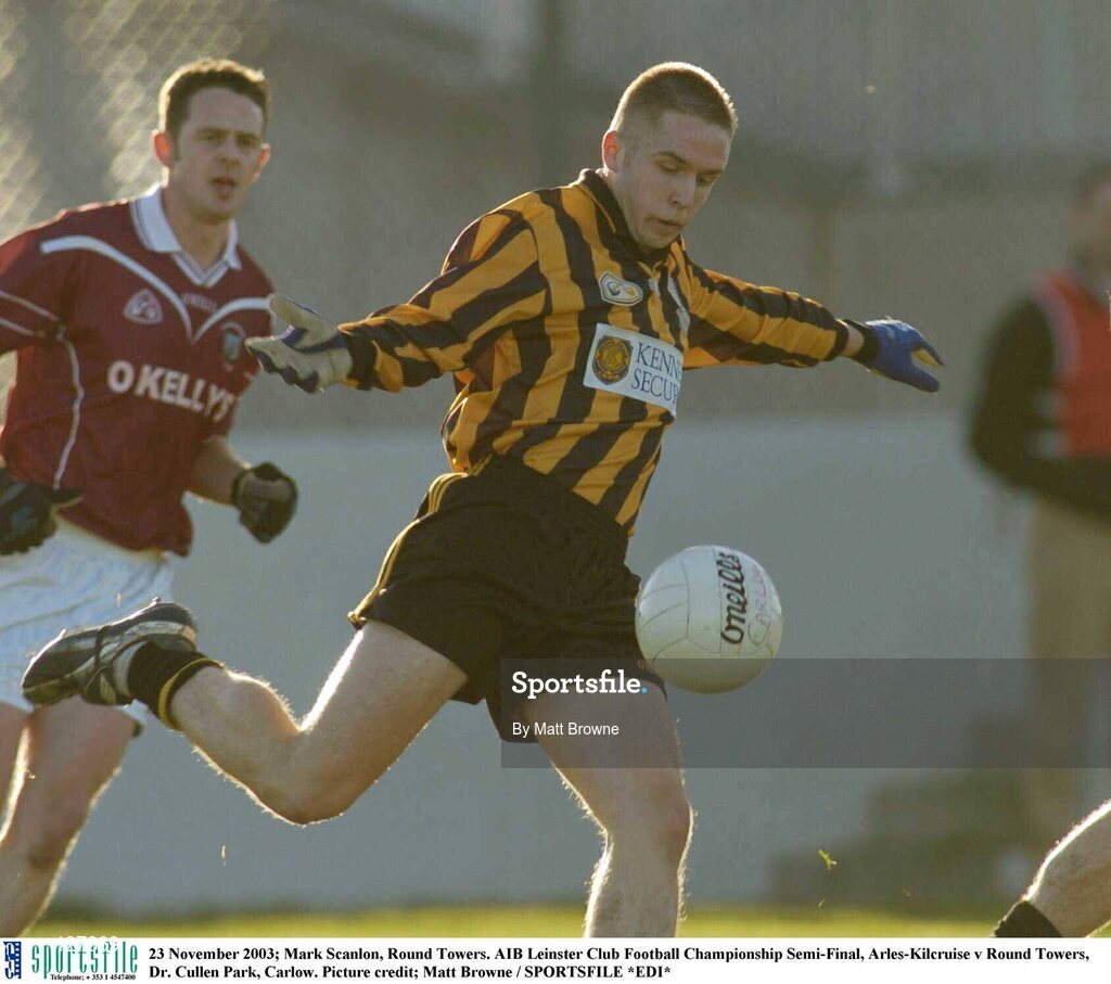 23 November 2003; Mark Scanlon, Round Towers. AIB Leinster Club Football Championship Semi-Final, Arles-Kilcruise v Round Towers, Dr. Cullen Park, Carlow. Picture credit; Matt Browne / SPORTSFILE *EDI*