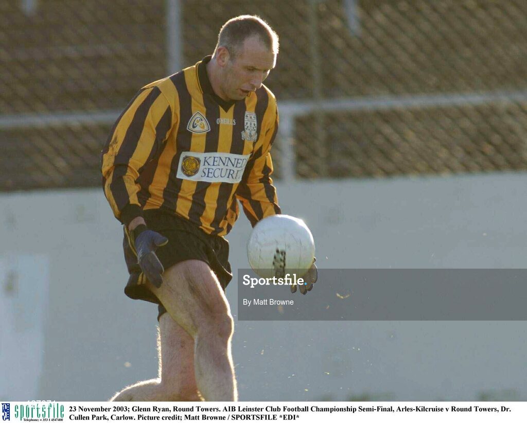23 November 2003; Glenn Ryan, Round Towers. AIB Leinster Club Football Championship Semi-Final, Arles-Kilcruise v Round Towers, Dr. Cullen Park, Carlow. Picture credit; Matt Browne / SPORTSFILE *EDI*