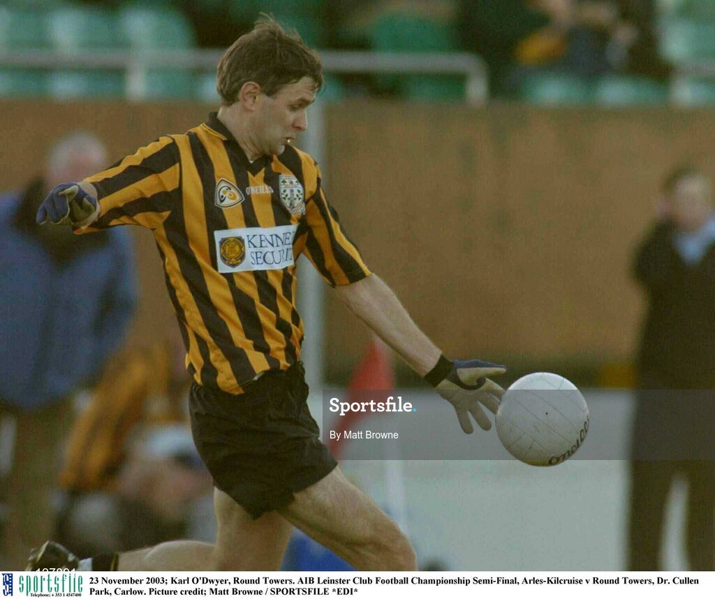 23 November 2003; Karl O'Dwyer, Round Towers. AIB Leinster Club Football Championship Semi-Final, Arles-Kilcruise v Round Towers, Dr. Cullen Park, Carlow. Picture credit; Matt Browne / SPORTSFILE *EDI*