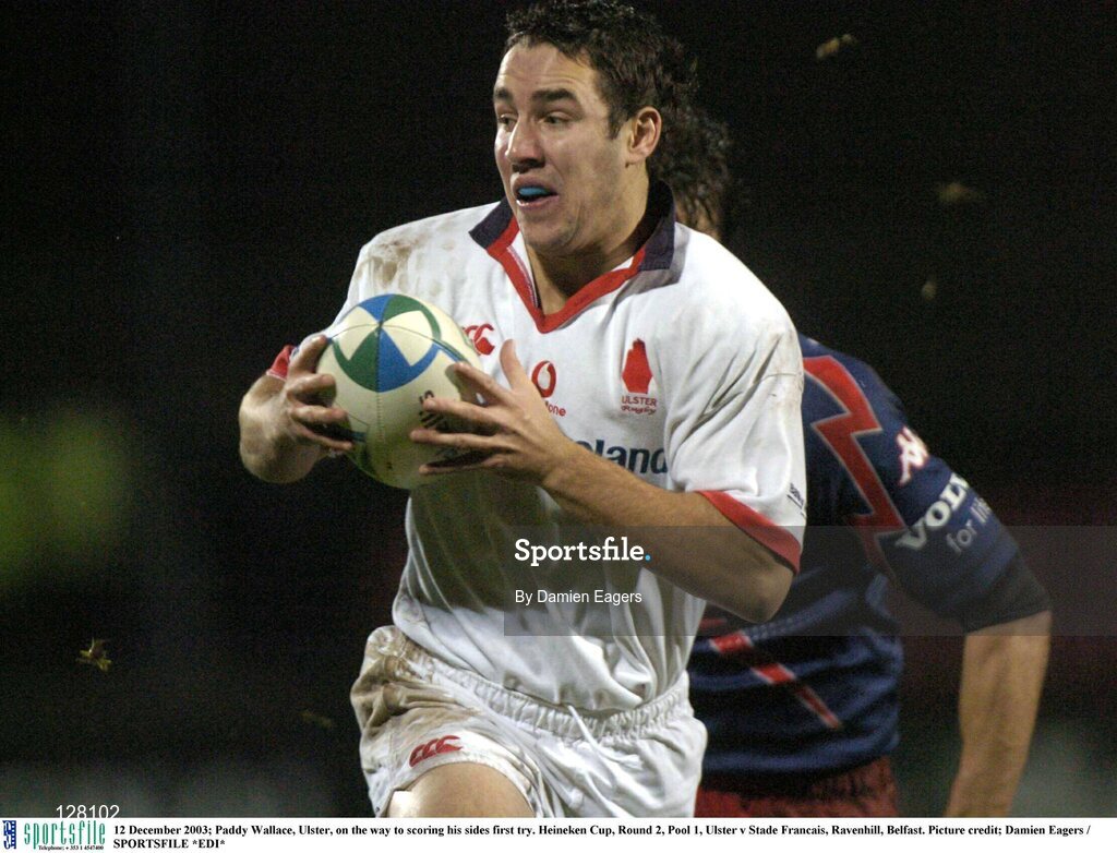 12 December 2003; Paddy Wallace, Ulster, on the way to scoring his sides first try. Heineken Cup, Round 2, Pool 1, Ulster v Stade Francais, Ravenhill, Belfast. Picture credit; Damien Eagers / SPORTSFILE *EDI*