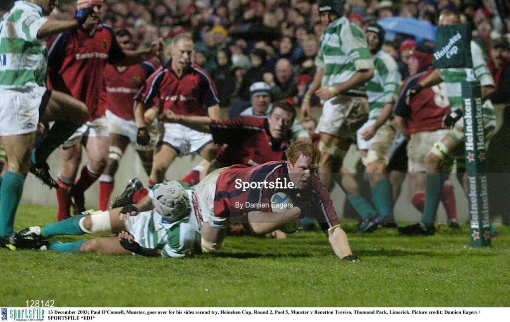 13 December 2003; Paul O'Connell, Munster, goes over for his sides second try. Heineken Cup, Round 2, Pool 5, Munster v Benetton Treviso, Thomond Park, Limerick. Picture credit; Damien Eagers / SPORTSFILE *EDI*