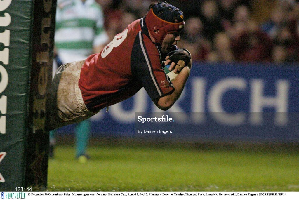13 December 2003; Anthony Foley, Munster, goes over for a try. Heineken Cup, Round 2, Pool 5, Munster v Benetton Treviso, Thomond Park, Limerick. Picture credit; Damien Eagers / SPORTSFILE *EDI*