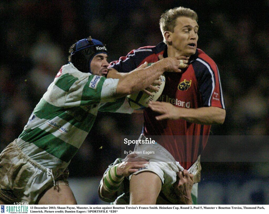 13 December 2003; Shaun Payne, Munster, in action against Benetton Treviso's Franco Smith. Heineken Cup, Round 2, Pool 5, Munster v Benetton Treviso, Thomond Park, Limerick. Picture credit; Damien Eagers / SPORTSFILE *EDI*