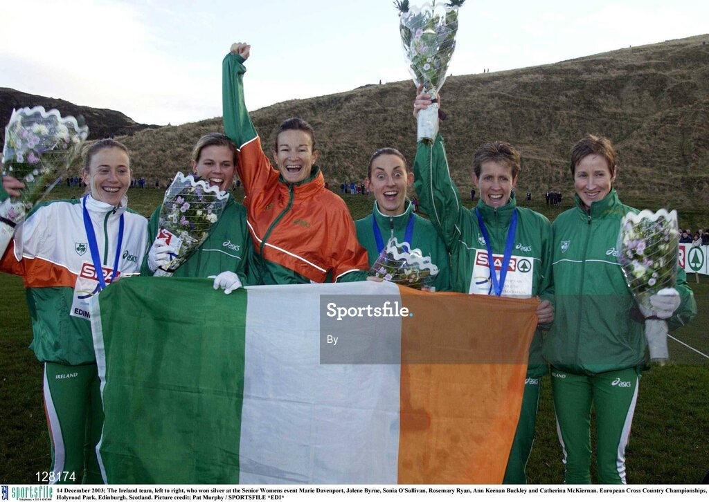 14 December 2003; The Ireland team, left to right, who won silver at the Senior Womens event Marie Davenport, Jolene Byrne, Sonia O'Sullivan, Rosemary Ryan, Ann Keenan Buckley and Catherina McKiernan. European Cross Country Championships, Holyrood Park, Edinburgh, Scotland. Picture credit; Pat Murphy / SPORTSFILE *EDI*