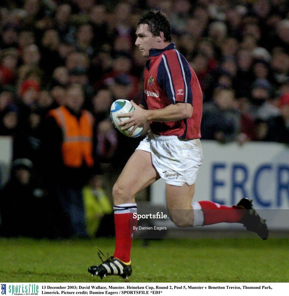 13 December 2003; David Wallace, Munster. Heineken Cup, Round 2, Pool 5, Munster v Benetton Treviso, Thomond Park, Limerick. Picture credit; Damien Eagers / SPORTSFILE *EDI*