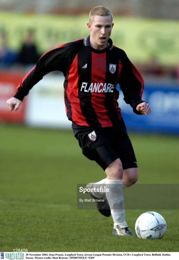 30 November 2003; Sean Prunty, Longford Town. eircom League Premier Division, UCD v Longford Town, Belfield, Dublin. Soccer. Picture credit; Matt Browne / SPORTSFILE *EDI*