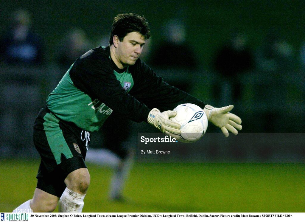 30 November 2003; Stephen O'Brien, Longford Town. eircom League Premier Division, UCD v Longford Town, Belfield, Dublin. Soccer. Picture credit; Matt Browne / SPORTSFILE *EDI*