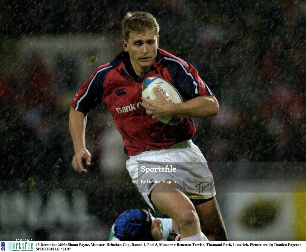 13 December 2003; Shaun Payne, Munster. Heineken Cup, Round 2, Pool 5, Munster v Benetton Treviso, Thomond Park, Limerick. Picture credit; Damien Eagers / SPORTSFILE *EDI*