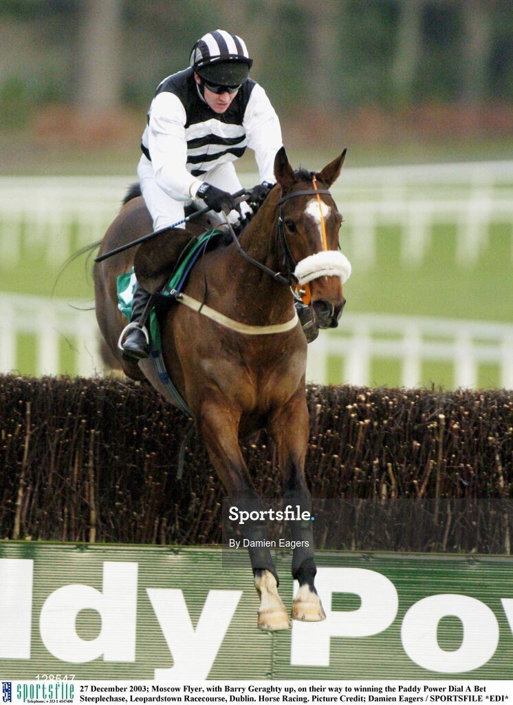 27 December 2003; Moscow Flyer, with Barry Geraghty up, on their way to winning the Paddy Power Dial-a-Bet Steeplechase, Leopardstown Racecourse, Dublin. Horse Racing. Picture Credit; Damien Eagers / SPORTSFILE *EDI*