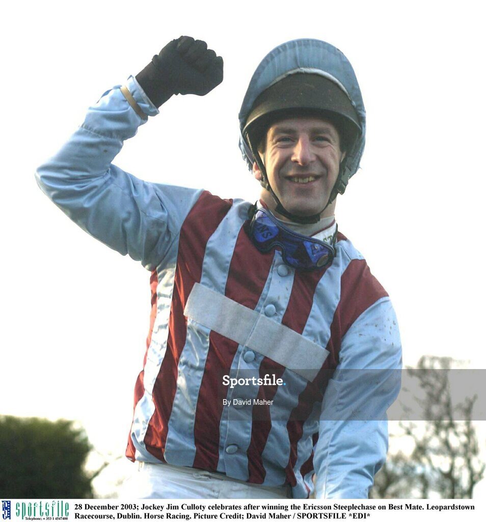 28 December 2003; Jockey Jim Culloty celebrates after winning the Ericsson Steeplechase on Best Mate. Leopardstown Racecourse, Dublin. Horse Racing. Picture Credit; David Maher / SPORTSFILE *EDI*