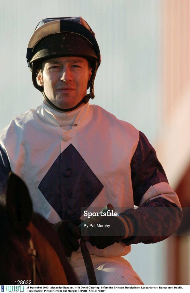 28 December 2003; Alexander Banquet, with David Casey up, before the Ericsson Steeplechase, Leopardstown Racecourse, Dublin. Horse Racing. Picture Credit; Pat Murphy / SPORTSFILE *EDI*
