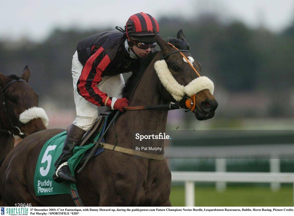 27 December 2003; C'est Fantastique, with Danny Howard up, during the paddypower.com Future Champions Novice Hurdle, Leopardstown Racecourse, Dublin. Horse Racing. Picture Credit; Pat Murphy / SPORTSFILE *EDI*