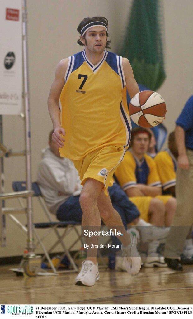 21 December 2003; Gary Edge, UCD Marian. ESB Men's Superleague, Mardyke UCC Demons v Hibernian UCD Marian, Mardyke Arena, Cork. Picture Credit; Brendan Moran / SPORTSFILE *EDI*