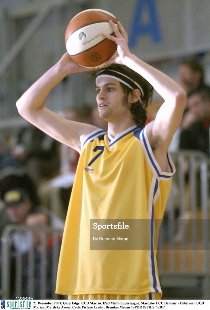 21 December 2003; Gary Edge, UCD Marian. ESB Men's Superleague, Mardyke UCC Demons v Hibernian UCD Marian, Mardyke Arena, Cork. Picture Credit; Brendan Moran / SPORTSFILE *EDI*