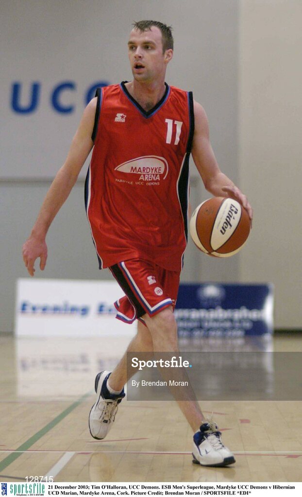 21 December 2003; Tim O'Halloran, UCC Demons. ESB Men's Superleague, Mardyke UCC Demons v Hibernian UCD Marian, Mardyke Arena, Cork. Picture Credit; Brendan Moran / SPORTSFILE *EDI*