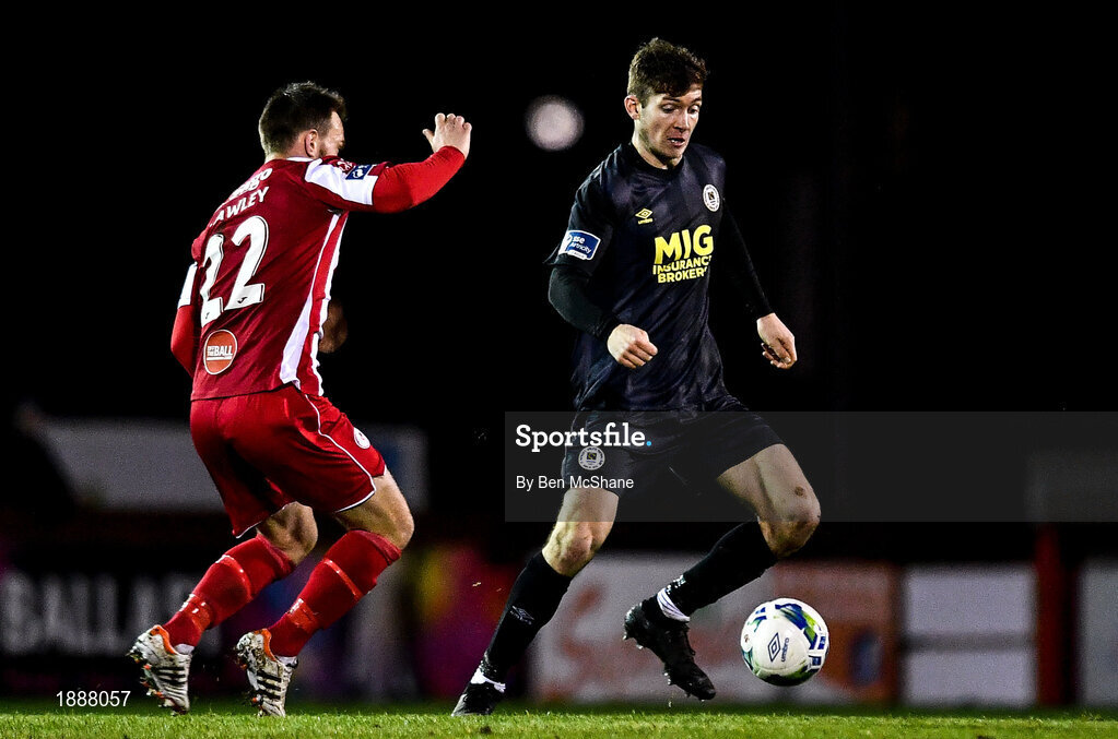 21 February 2020; Rory Feely of St Patrick's Athletic in action against David Cawley of Sligo Rovers during the SSE Airtricity League Premier Division match between Sligo Rovers and St. Patrick's Athletic at The Showgrounds in Sligo. Photo by Ben McShane/Sportsfile