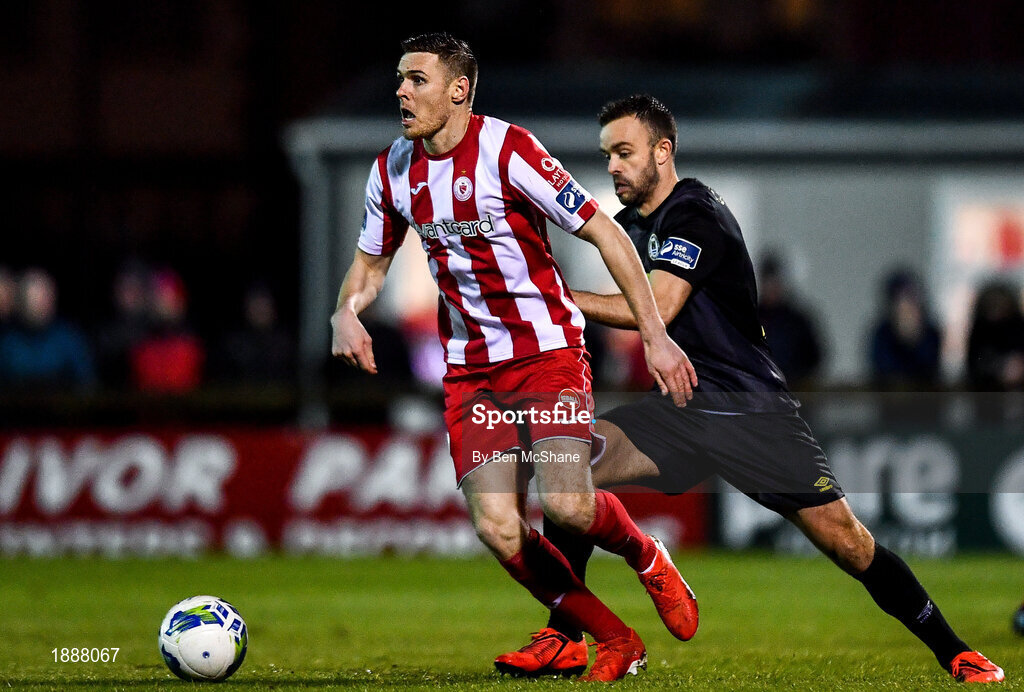 21 February 2020; Garry Buckley of Sligo Rovers in action against Robbie Benson of St Patrick's Athletic during the SSE Airtricity League Premier Division match between Sligo Rovers and St. Patrick's Athletic at The Showgrounds in Sligo. Photo by Ben McShane/Sportsfile