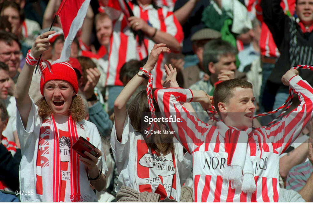 7 May 1995; Derry City supporters celebrate following the Bord Gáis League Cup Final between Derry City and Shelbourne at Lansdowne Road in Dublin. Photo by David Maher/Sportsfile