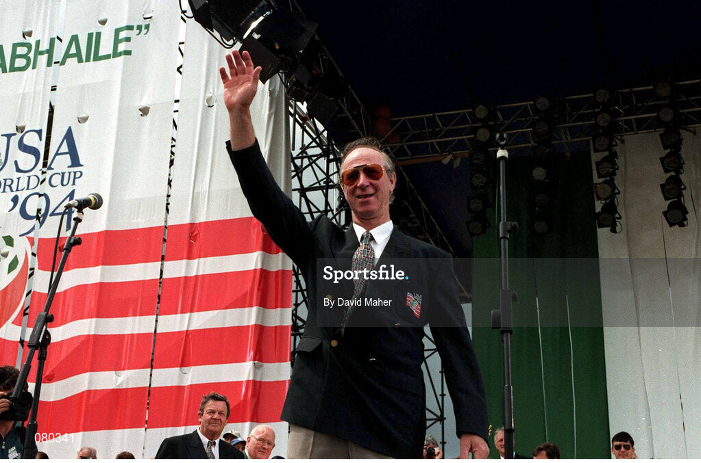 7 July 1994; Jack Charlton salutes the crowd in Dublin's Phoenix Park when the Republic of Ireland team returned from the 1994 World Cup in the USA. Photo by David Maher/Sportsfile