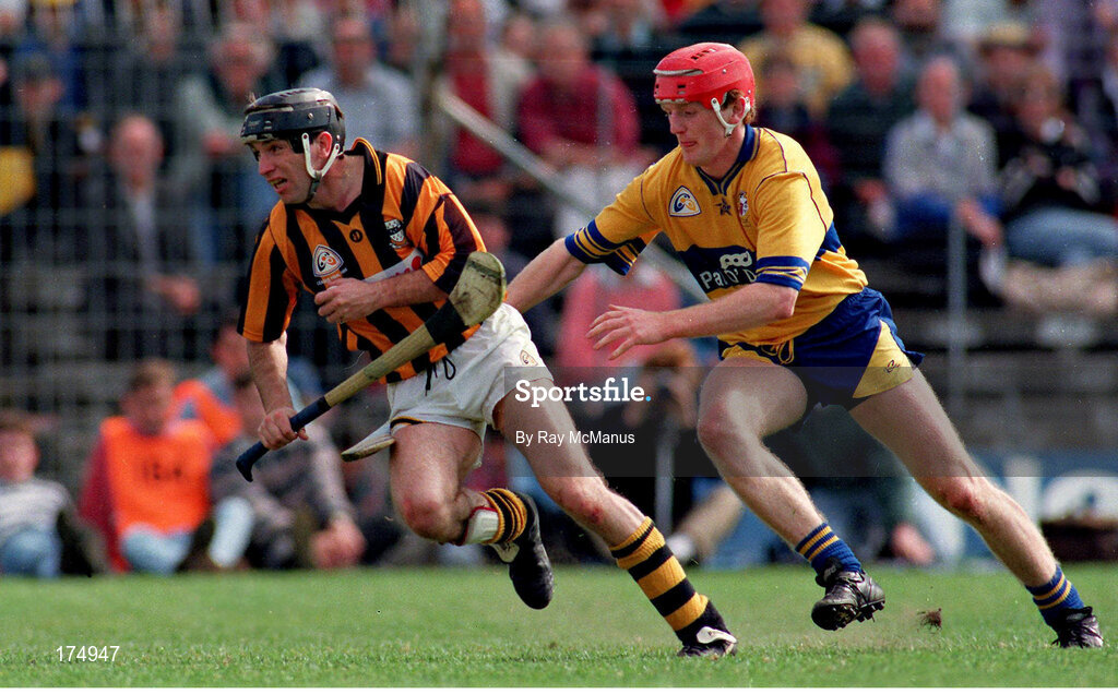 7 May 1995; DJ Carey of Kilkenny in action against Brian Lohan of Clare during the Church & General National League Hurling Final between Kilkenny and Clare at Semple Stadium in Thurles, Tipperary. Photo by Ray McManus/Sportsfile