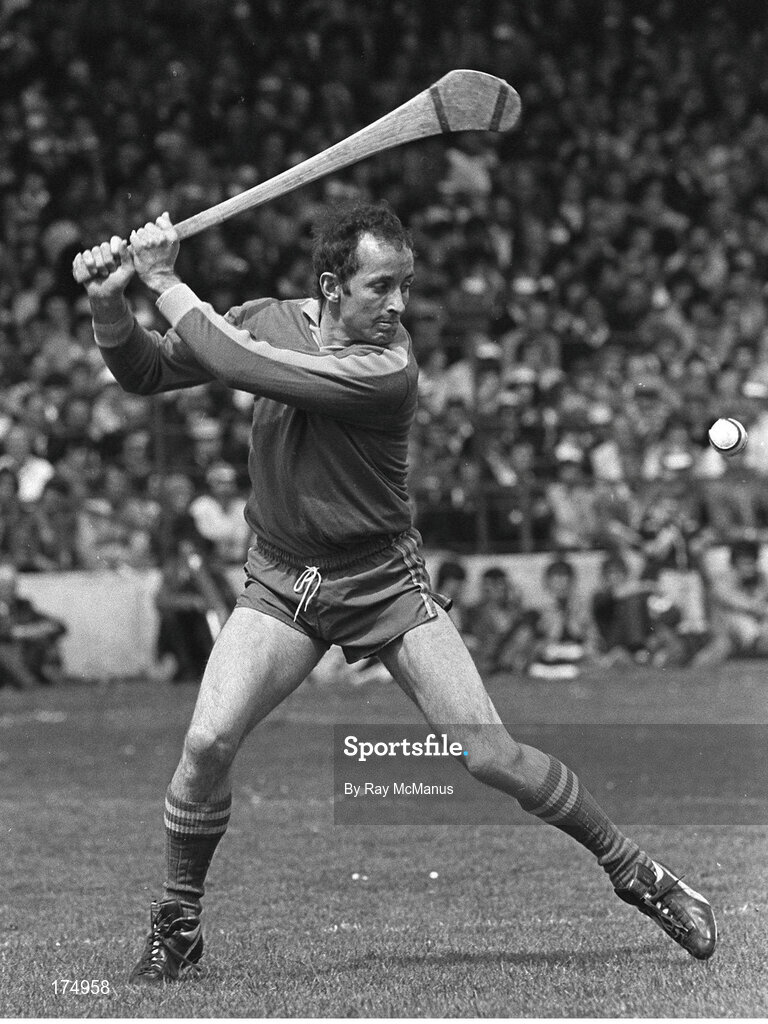 29 May 1983; Clare goalkeeper Séamus Durack takes a puck-out during the Munster GAA Senior Hurling Championship match between Clare and Tipperary at the Gaelic Grounds in Limerick. Photo by Ray McManus/Sportsfile