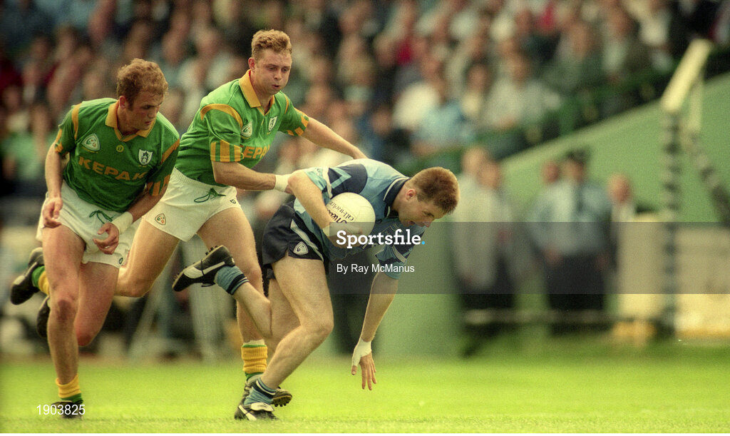30 July 1995; Dessie Farrell of Dublin in action against John McDermott, left, and Cormac Murphy of Meath during the Bank of Ireland Leinster Senior Football Championship Final match between Dublin and Meath at Croke Park in Dublin. Photo by Ray McManus/Sportsfile
