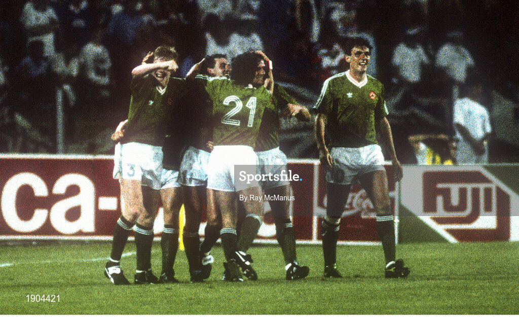 11 June 1990; Kevin Sheedy of Republic of Ireland, 2nd from left, celebrates after scoring his side's goal with team-mates Steve Staunton, Ray Houghton, Andy Townsend and Tony Cascarino during the FIFA World Cup 1990 Group F match between England and Republic of Ireland at Stadio Sant'Elia in Cagliari, Italy. Photo by Ray McManus/Sportsfile