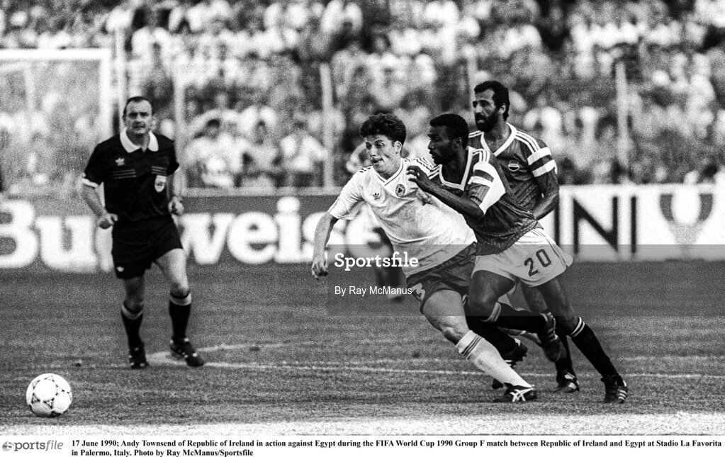 17 June 1990; Andy Townsend of Republic of Ireland in action against Ahmed El-Kass of Egypt during the FIFA World Cup 1990 Group F match between Republic of Ireland and Egypt at Stadio La Favorita in Palermo, Italy. Photo by Ray McManus/Sportsfile